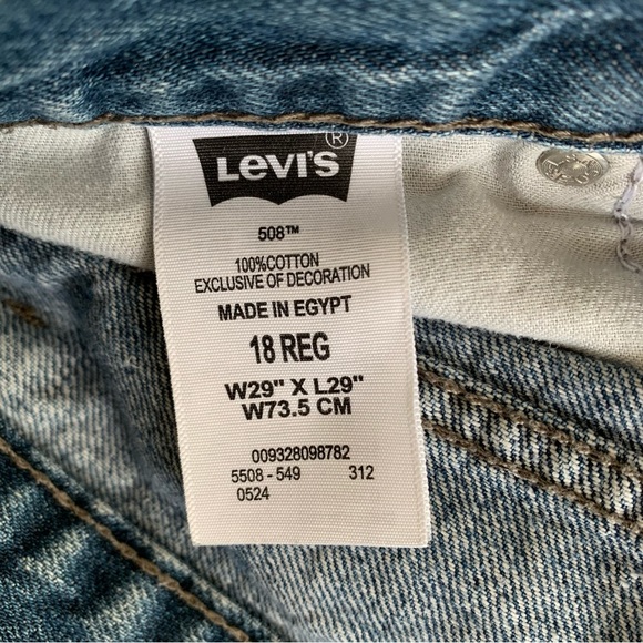 Vintage Levi’s 508 Distressed Denim Shorts - Picture 7 of 7
